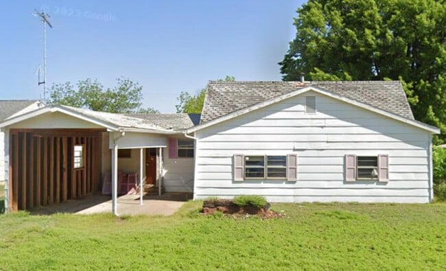 1311 Jackson St in Perry, OK - Building Photo - Building Photo