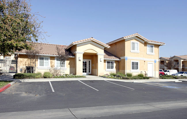 Park View Village in Porterville, CA - Building Photo - Building Photo