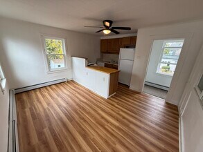 113 Williams St, Unit 2 in Norwich, CT - Building Photo - Building Photo