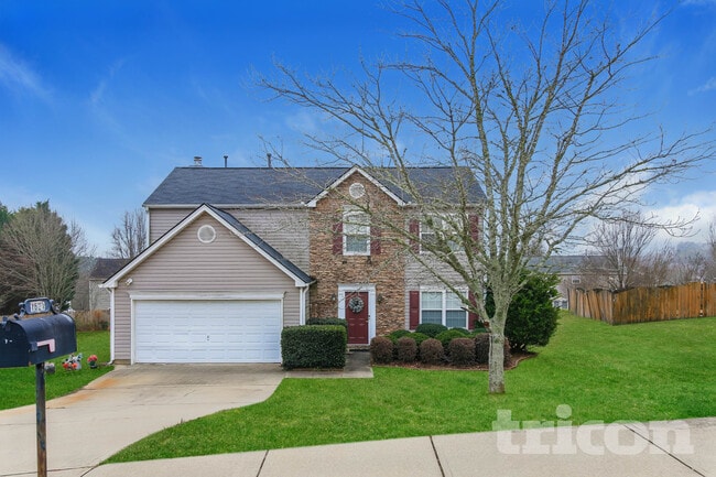 property at 1621 Royal Ives Dr SE