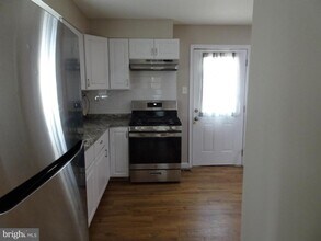 147 Cross Ave in New Castle, DE - Building Photo - Building Photo