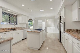 8655 E Vía Del Palacio in Scottsdale, AZ - Building Photo - Building Photo