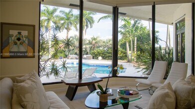 2880 Windmill Ranch Rd in Weston, FL - Building Photo - Building Photo