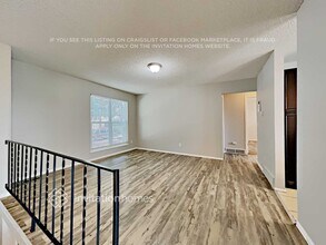 9434 Brentwood St in Westminster, CO - Foto de edificio - Building Photo