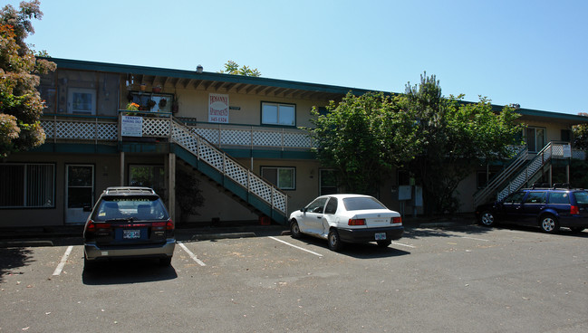 1240 W 7th Ave in Eugene, OR - Building Photo - Building Photo