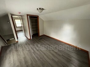 825 W Highland Ave in Ravenna, OH - Building Photo - Building Photo