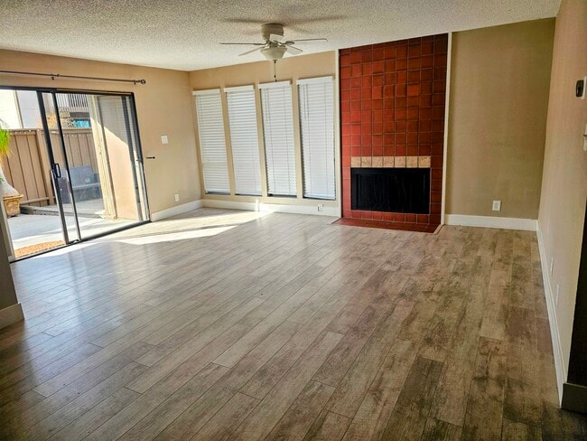 2405 Sunny Ln, Unit 1 in Antioch, CA - Building Photo - Building Photo