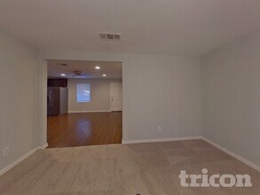 126 Tharp St in Arlington, TX - Building Photo - Building Photo