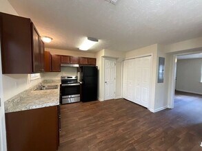 2655 Parkside Way SW in Snellville, GA - Foto de edificio - Building Photo