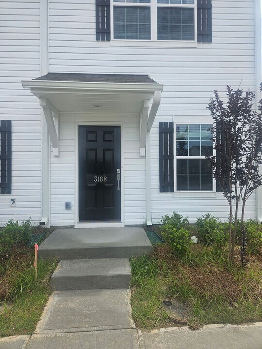 3168 Fall Hls Dr in Winston-Salem, NC - Building Photo