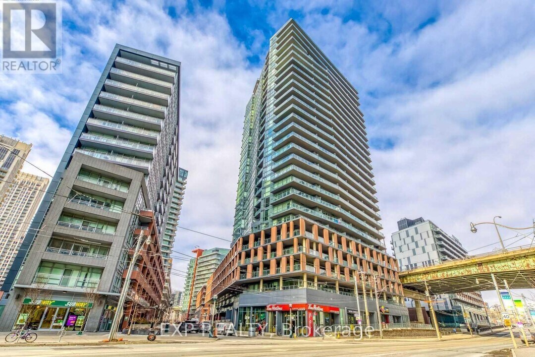 20-920 Bruyeres Mews in Toronto, ON - Building Photo