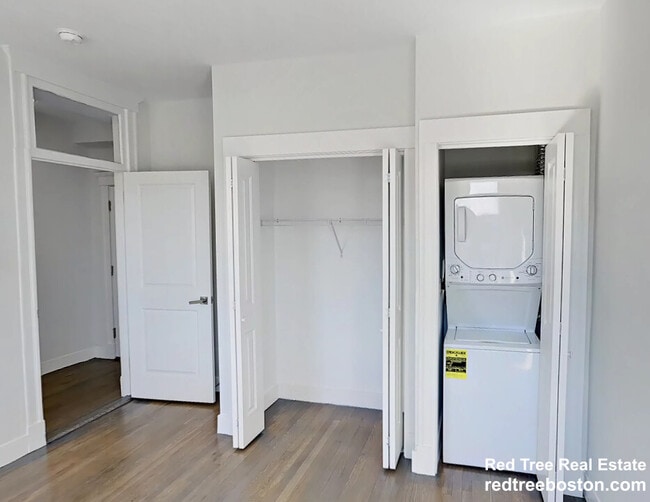 77 Park Dr, Unit 20 in Boston, MA - Building Photo - Building Photo