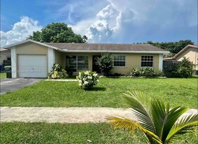 9321 NW 14th St in Pembroke Pines, FL - Building Photo - Building Photo