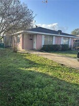 219 Emerson Dr in Kenner, LA - Building Photo