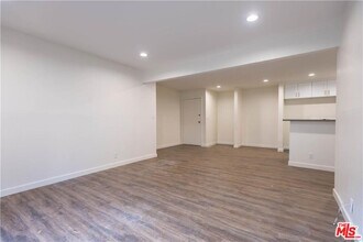 28947 Thousand Oaks Blvd-Unit -112 in Agoura Hills, CA - Building Photo - Building Photo