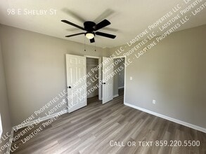 98 Shelby St in Junction City, KY - Building Photo - Building Photo