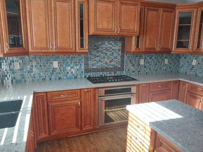 935 Redtail Dr in Corona, CA - Foto de edificio - Building Photo