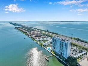 7200 Sunshine Skyway Ln S in St. Petersburg, FL - Building Photo - Building Photo