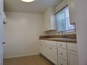 4138 Redondo Beach Blvd, Unit A in Torrance, CA - Building Photo - Building Photo