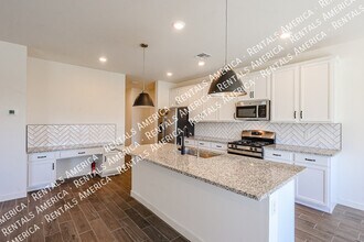 12557 W Citrus Wy in Litchfield Park, AZ - Building Photo - Building Photo