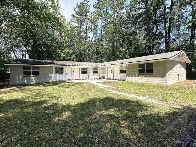 property at 1160 Comanche St
