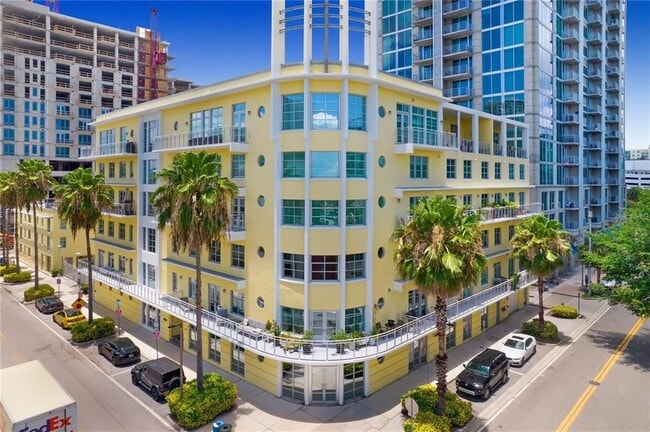 property at 1212 E Whiting St