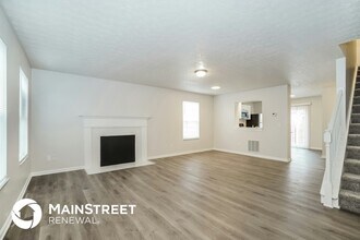 7287 Candlestone Dr in Reynoldsburg, OH - Foto de edificio - Building Photo