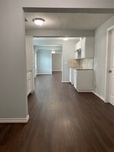 7520 Thompson Rd in Baytown, TX - Foto de edificio - Building Photo