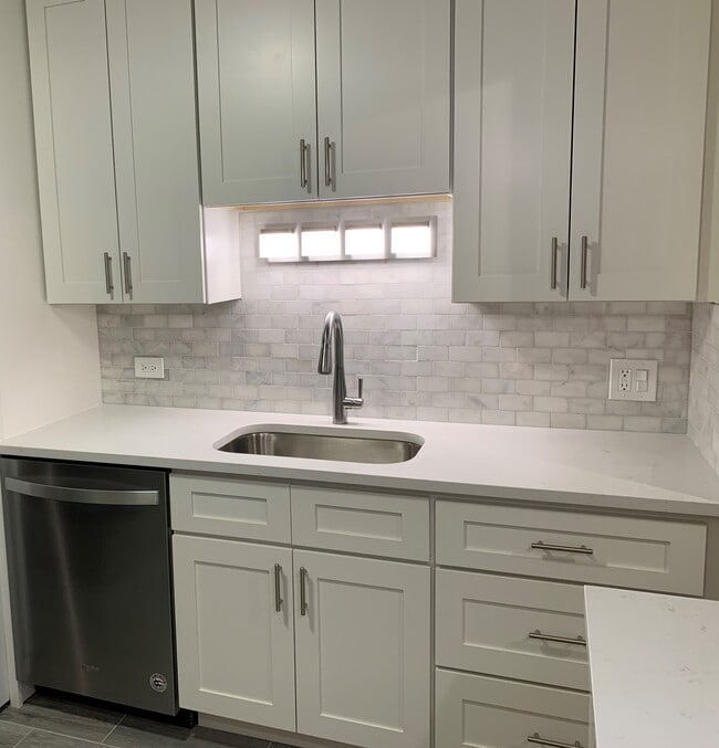 property at 442 Thornhill Ln