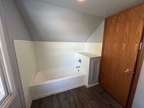 150 4th Ave E in Dickinson, ND - Building Photo - Building Photo