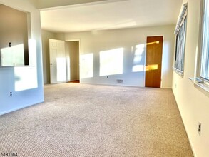 365 Patricia Ct in Union, NJ - Building Photo - Building Photo