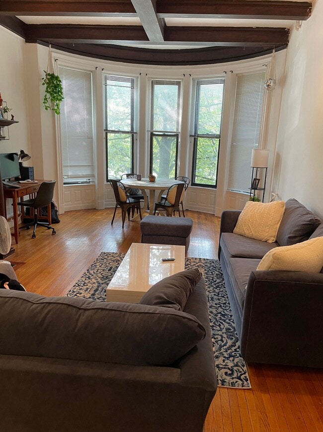 property at 471 Commonwealth Ave