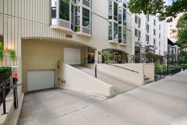 property at 1340 N Dearborn Pkwy