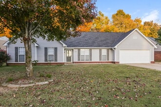 7632 Woodshire Dr in Horn Lake, MS - Building Photo - Building Photo