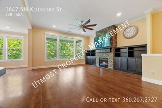 1647 NW Klickitat St in Camas, WA - Building Photo - Building Photo