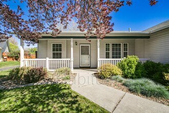 13350 W Fringetree St in Boise, ID - Foto de edificio - Building Photo
