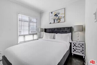 1335 S Roxbury Dr in Los Angeles, CA - Building Photo - Building Photo