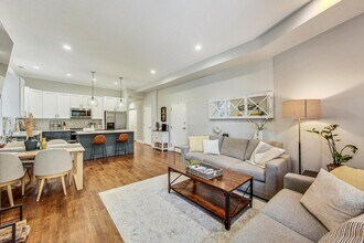 520 N Noble St in Chicago, IL - Building Photo - Building Photo