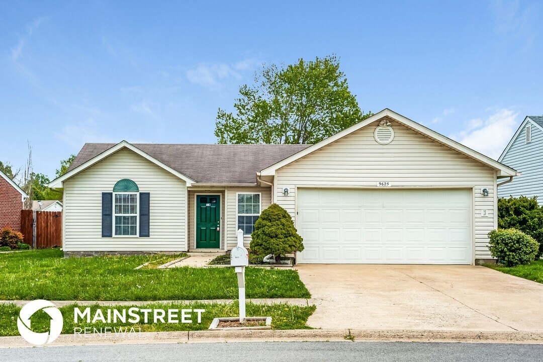 9625 Combs Ln in Louisville, KY - Foto de edificio