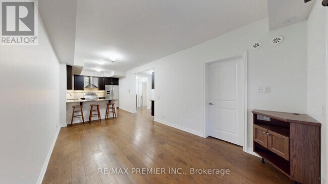 127 Silverwood Ave in Richmond Hill, ON - Building Photo - Building Photo