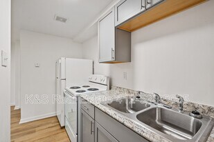 441-443-445 Library St in Braddock, PA - Building Photo