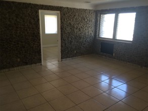 2850 NW 4th Ct in Pompano Beach, FL - Foto de edificio - Building Photo