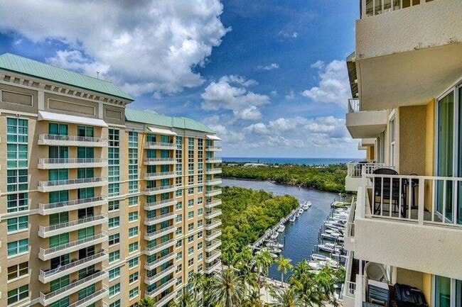 property at 625 Casa Loma Blvd