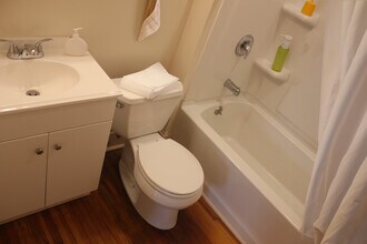 79 2nd St, Unit 2nd in Fairfield, CT - Building Photo - Building Photo