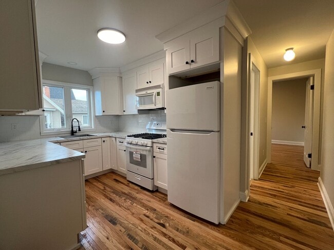 30 Lake Ave in Hilton, NY - Building Photo - Building Photo