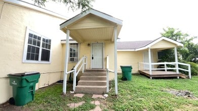 2903 N U.S. Hwy 281 in Burnet, TX - Building Photo - Building Photo