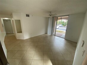 2091 Renaissance Blvd in Miramar, FL - Building Photo - Building Photo