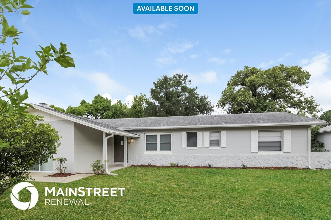 890 Seminole Ave in Longwood, FL - Building Photo