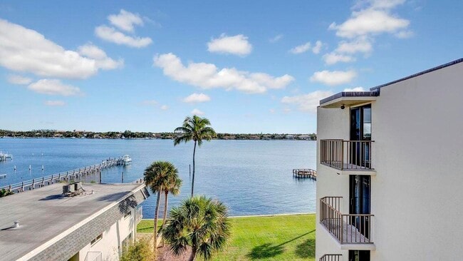 property at 1202 S Lake Dr