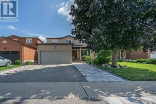 49 Cherhill Dr in Vaughan, ON - Building Photo